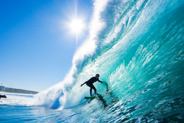Surfing-134214883TS